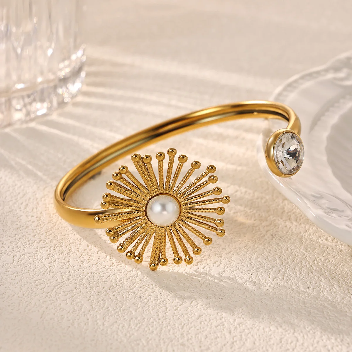 

Luxury Zircon Imitation Pearl Sun Bangle Bracelet For Women Stainless Steel Gold Color Exquisite Cuff Bracelet Fashion Jewelry