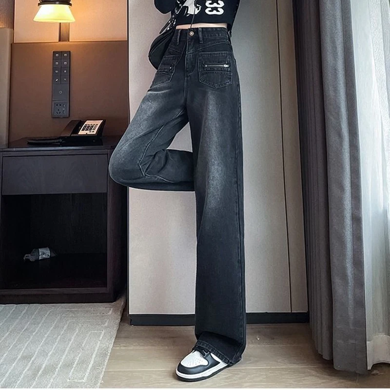 Black-gray straight jeans female autumn 2024 new retro slim high waist temperament drape wide-leg pants narrow mop pants.