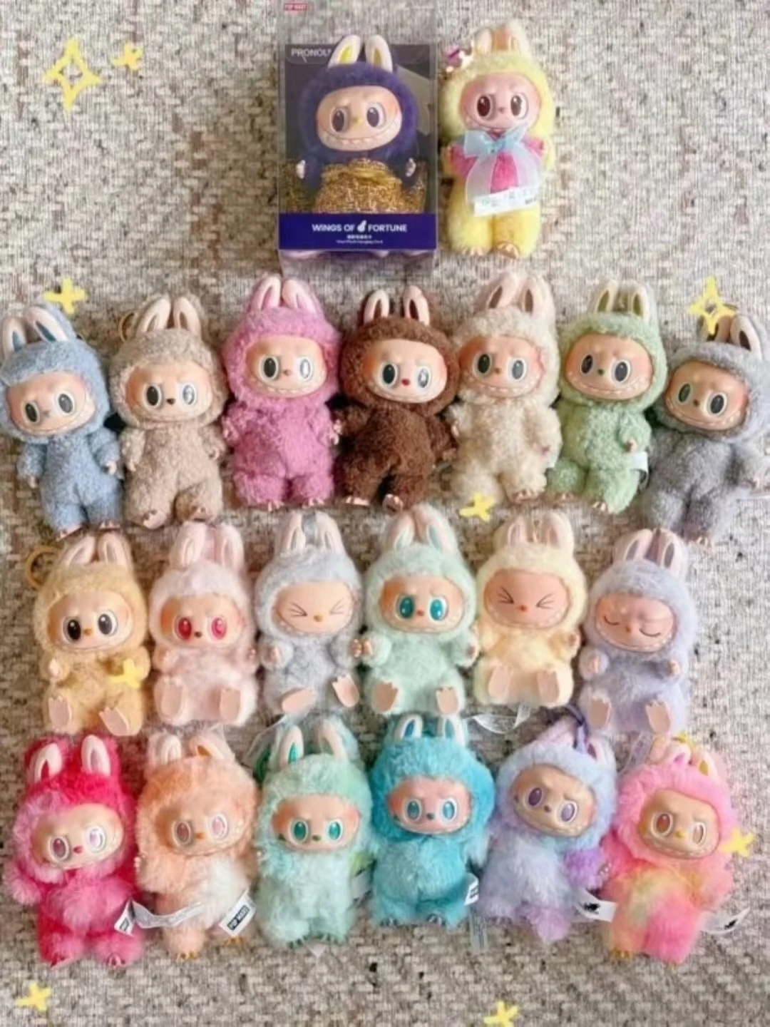 2025 Ledakan Besar Kualitas Tinggi Tiga Generasi Seri Wajah Vinil Liontin Gantungan Kunci Hadiah Kejutan Aneh