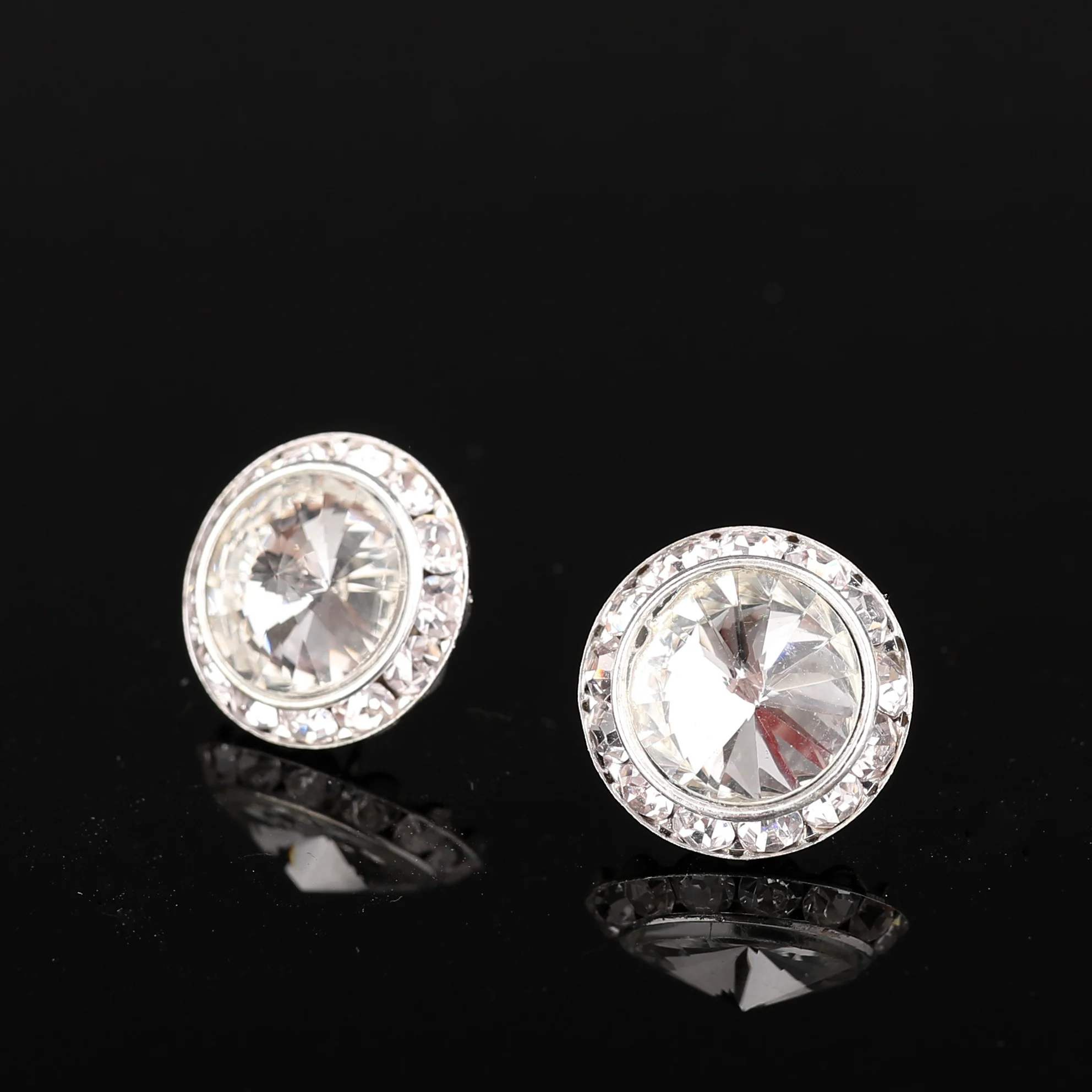 YCDZSWWL Elegant Ladies Diamante Ear Studs Women Classic Crystal Stud Earrings Earclip for Wedding Banquet Dance Party