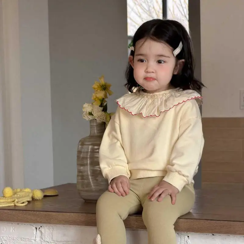 

2026 Spring New Girls Long Sleeve Shirts Solid Baby Girl Lace Lapel Blouse Cotton Loose T Shirts Infant Tops Toddler Clothes