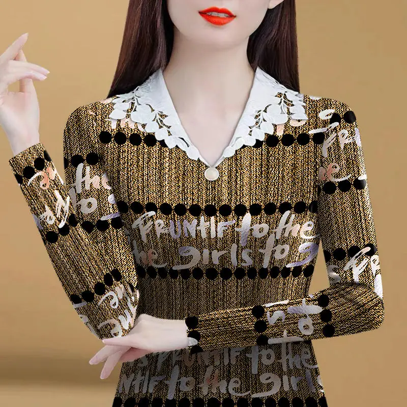 

Women's Lace Hollow Out V-Neck Bottom Autumn Winter New Fashion Printed Letter Polka Dot Long Sleeve Pullover T-shirt Slim Tops