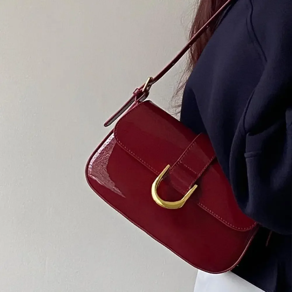 Classic PU Leather Horseshoe Buckle Casual Crossbody Bag Soild Color Small Shoulder Bag with Zipper Closure Women Clutch Purse