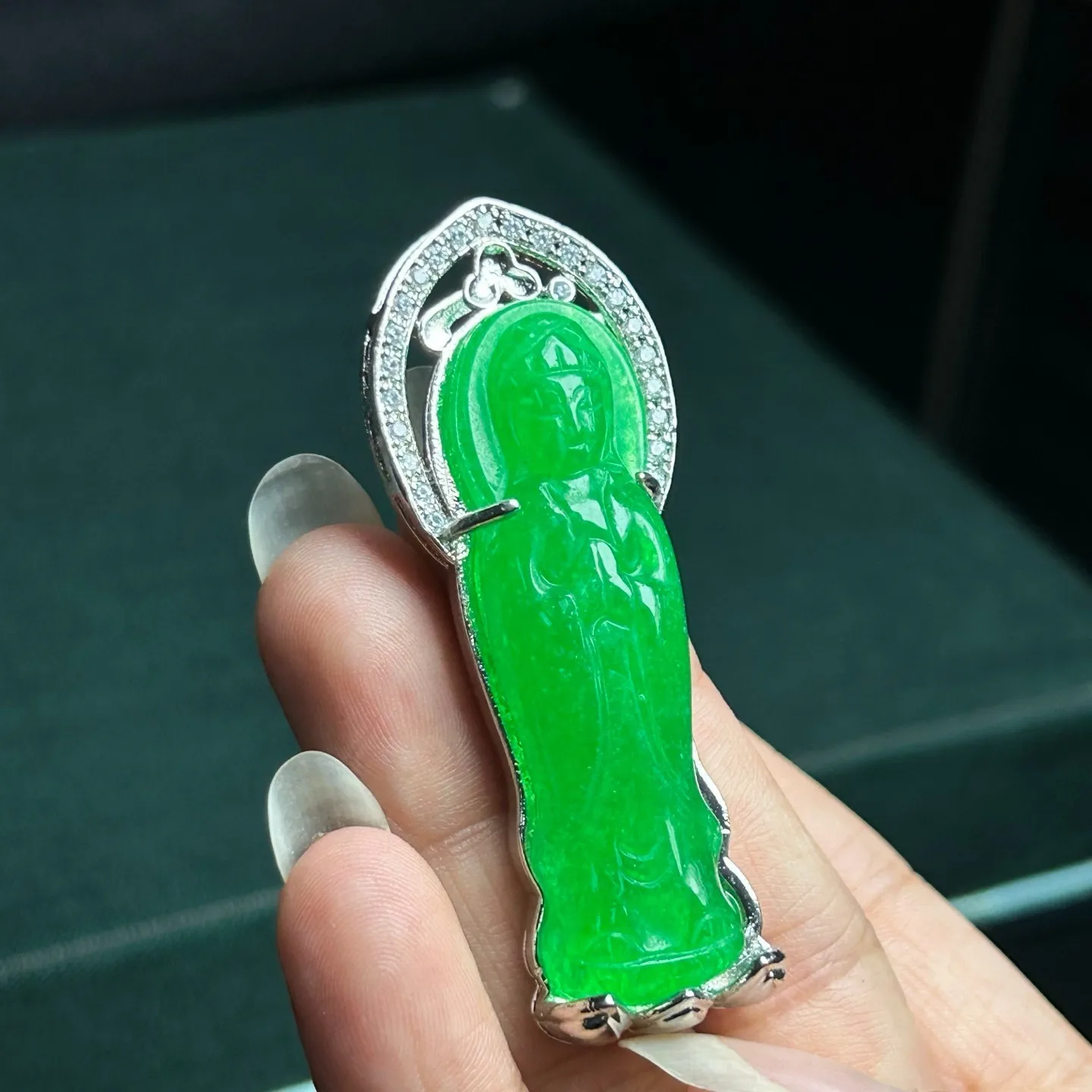 Nature ice green Burmese Jade Jadeite Carved Kwan-yin lucky Pendant&Necklaces