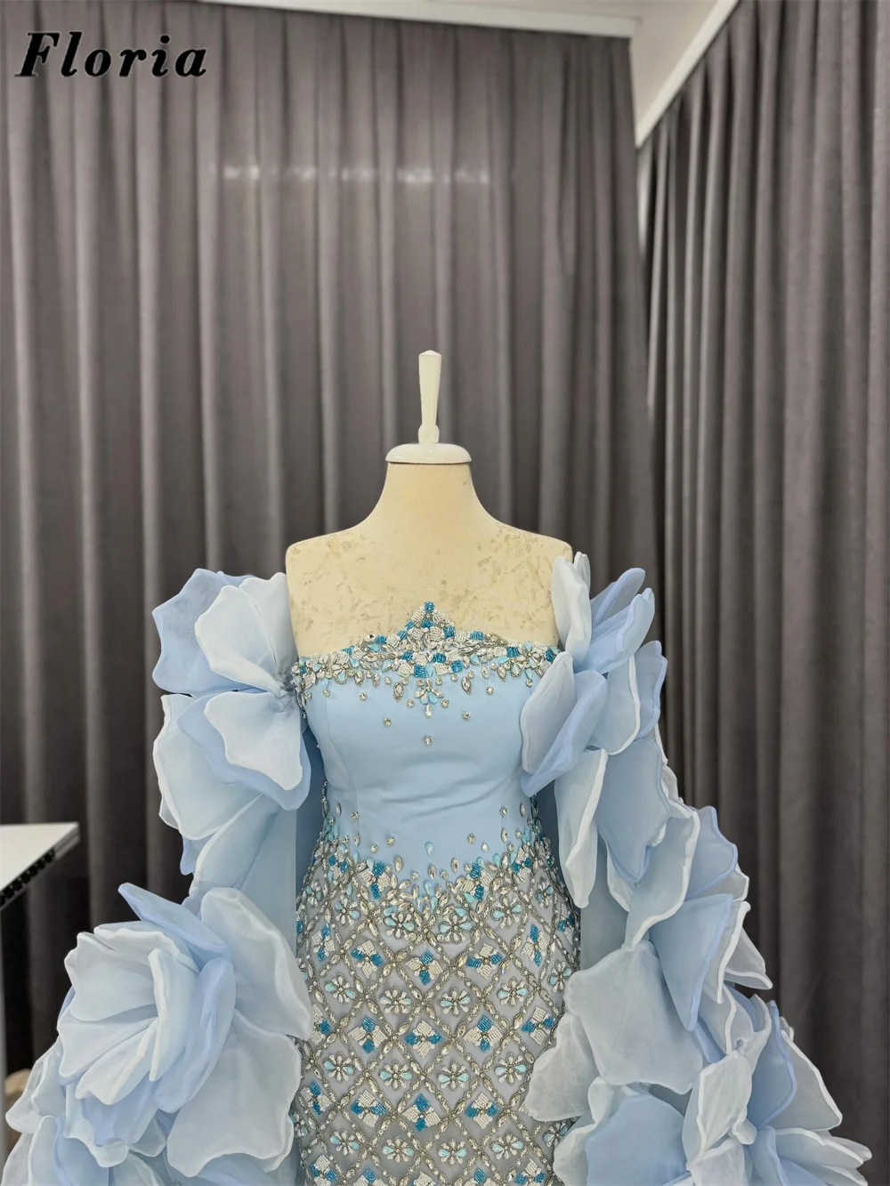 Gorgeous Blue Beading Evening Dresses With Detachable Skirt Customized 3D Flowers Crystals Prom Dress Wedding Party Gowns Robes