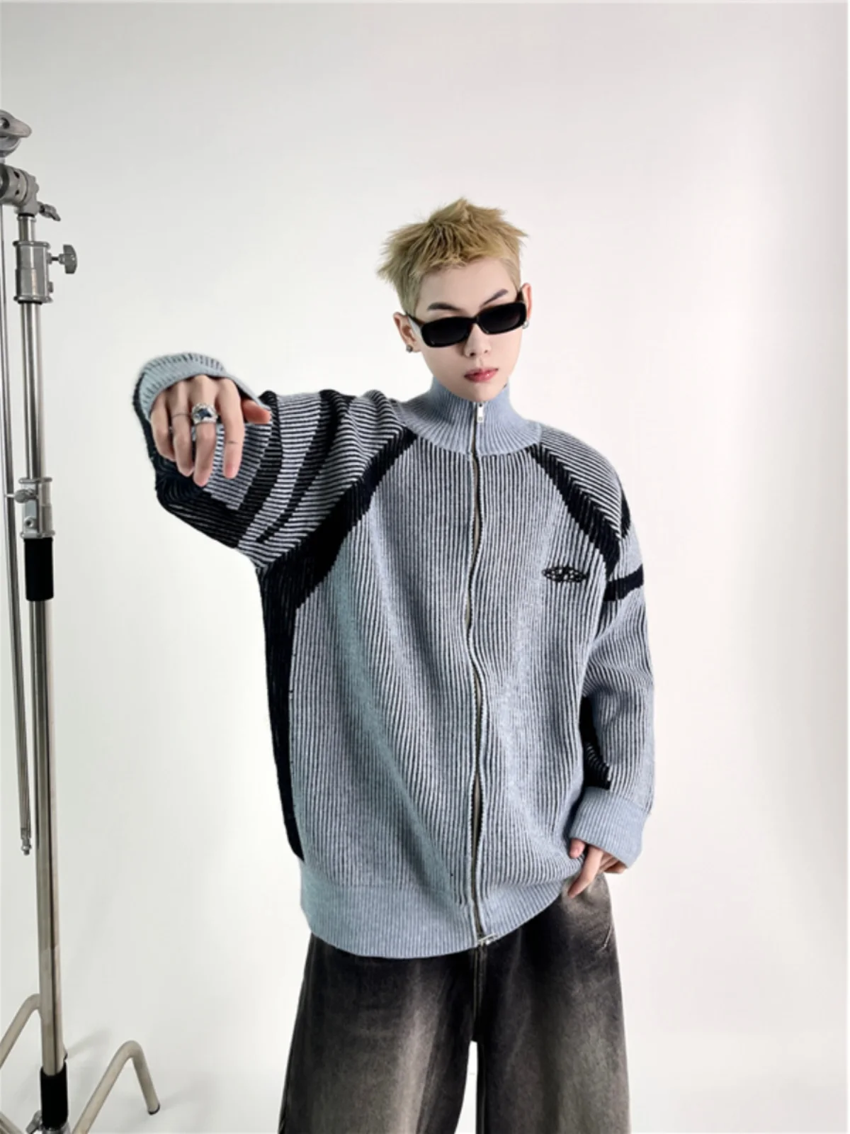 

Vintage American Embroidered Patchwork Zipper Open Cardigan Sweater Men's Trendy High-End Feel Stand Collar Knittedwear