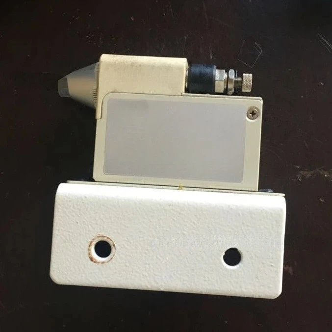 

Ionizing Air Nozzle KIB-025 and Ionizing Air Nozzle Accessories KIB-N01S Static Electricity Removal