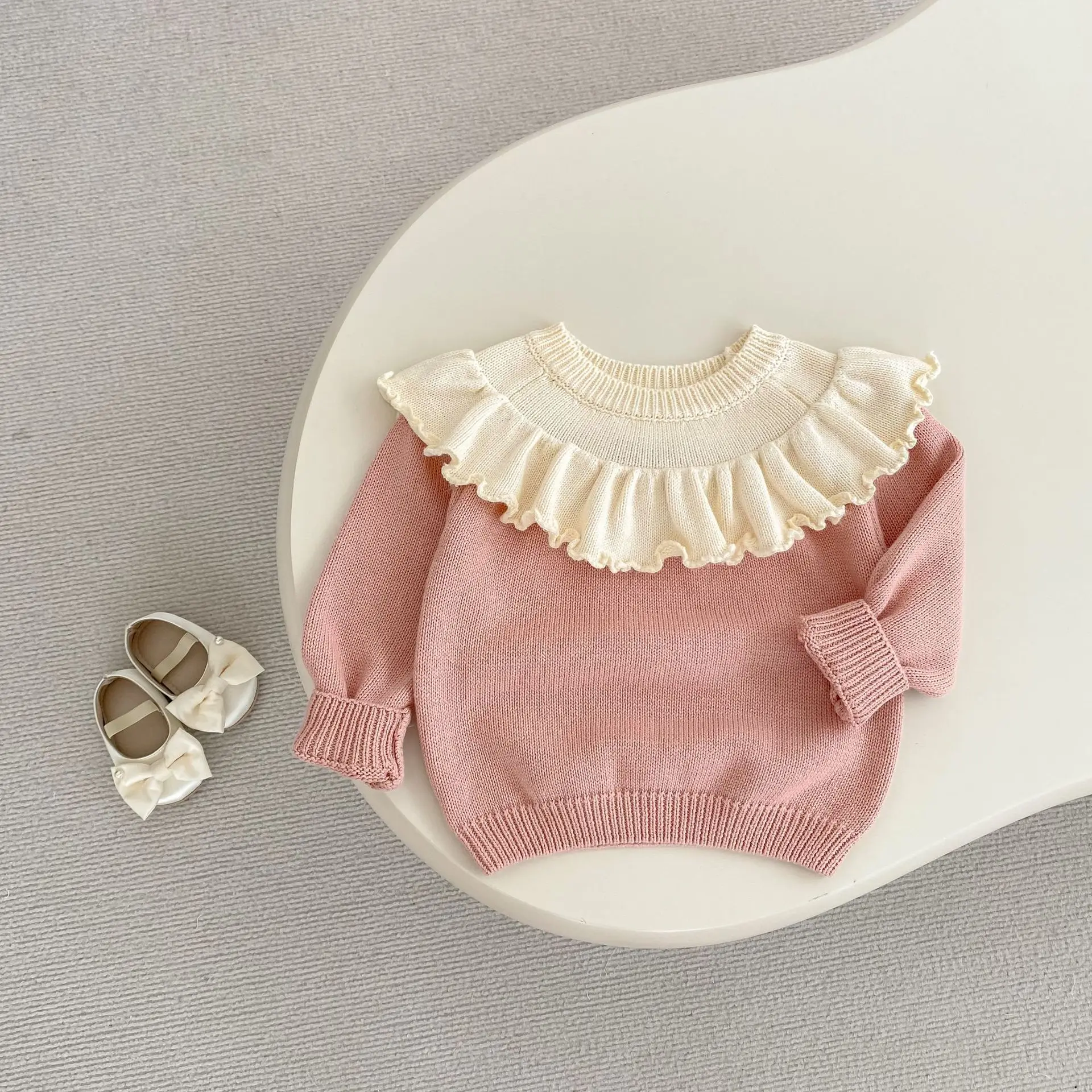 

New autumn clothing for babies aged 0-3, exquisite baby girl lotus leaf lace pullover knitted long sleeved sweater