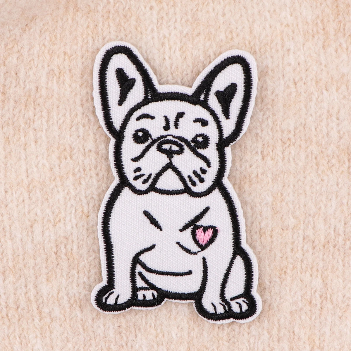 Bulldog Embroidery Patches Cute Pet Dog Iron On Patches On Clothes DIY Dress Jeans Hat Clothing Accesories Applique Stickers