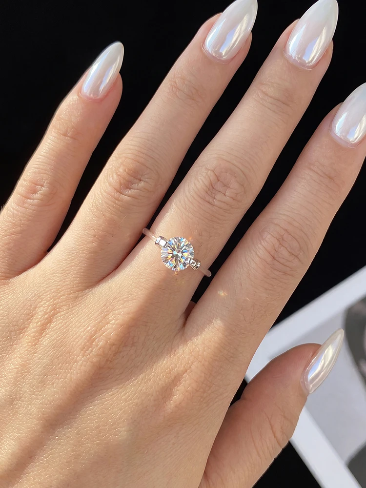 Modische 1CT Moissanit-Diamant Transparente Angelschnur-Verlobungsringe für Frauen, Jubiläums- und Hochzeitsschmuck, Personalisierter Schmuck – Detail 3