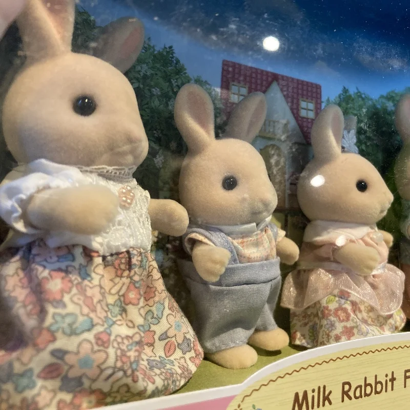 Accesorios para familias Sylvanian, críticas de Calico, juguetes para niñas y niños, figuras de Anime en miniatura, muñecos, juguetes para niños, familia de conejos de leche