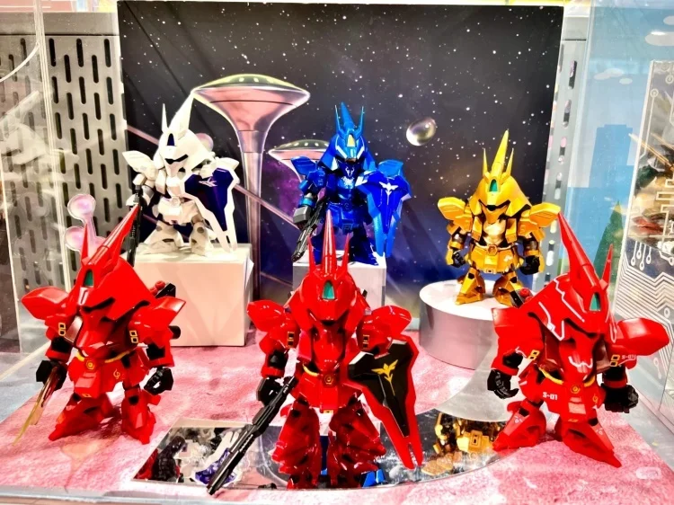 In Voorraad Bandai Qmsvmini Sazabi Gundam Blind Box Handheld Mobiele Krijger Gundam Reverse Aanval Xiaya Model Gift