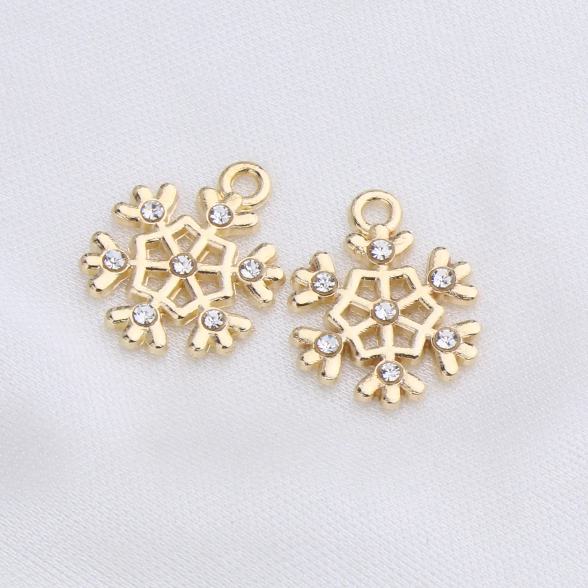

10Pcs Christmas Snowflake Enamel Charm Pendants DIY Earrings Jewelry Accessories Necklace Bracelet Holiday Jewelry Making Charms