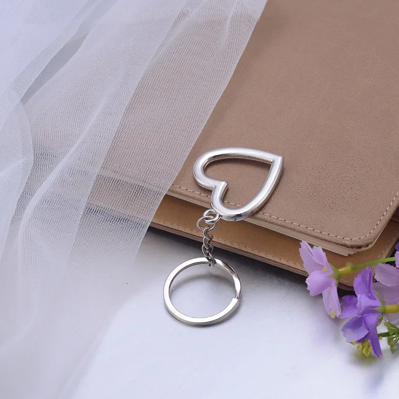 

Irregular Heart Keychain Sweet Hollow Heart Key Ring Key Chains Friendship Gifts Women Men Handbag Accessorie