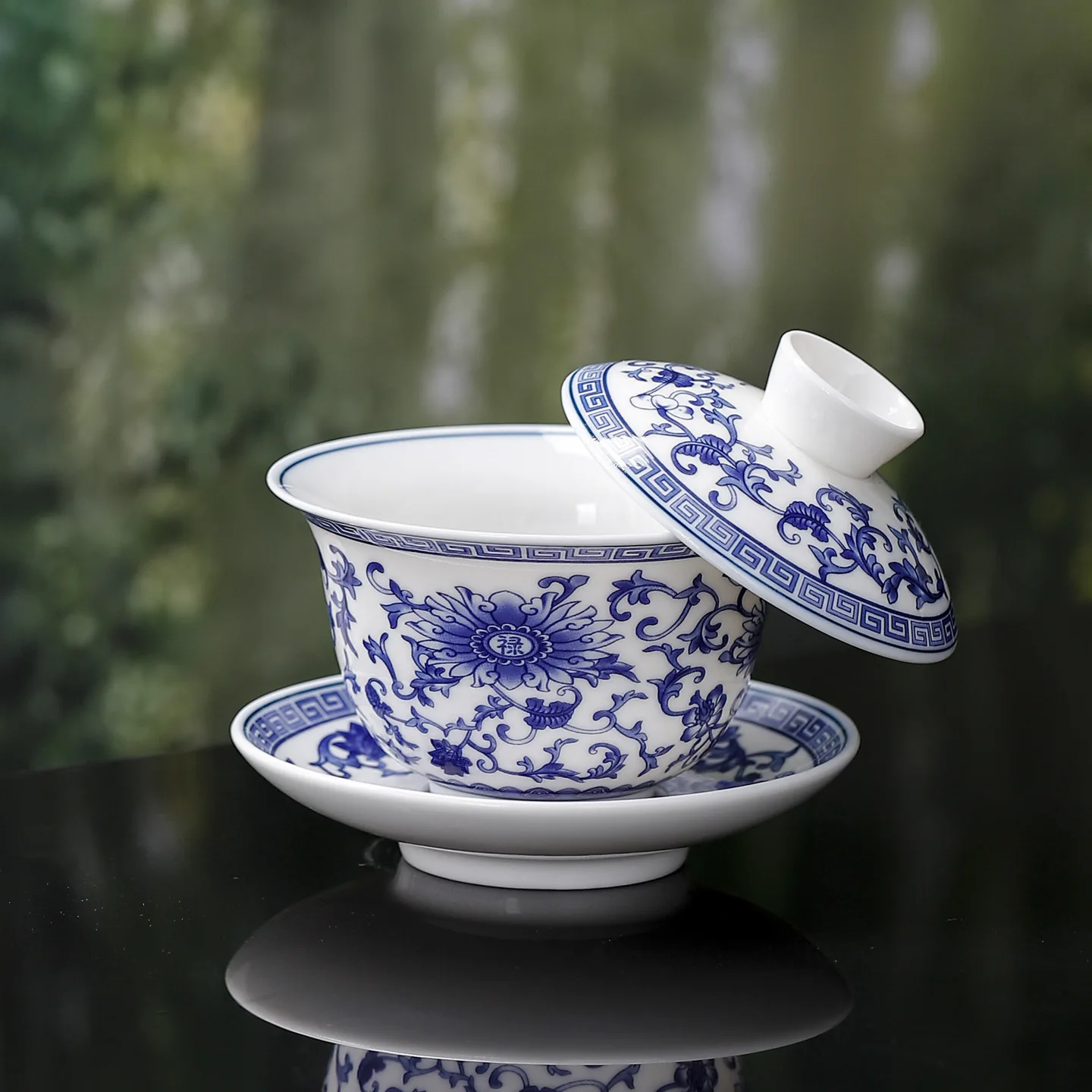 Blue And White Porcelain Three Piece Sancai Gaiwan Retro Kung Fu Tea Cup Hovering Design Tea Offering Bowl Tea Set