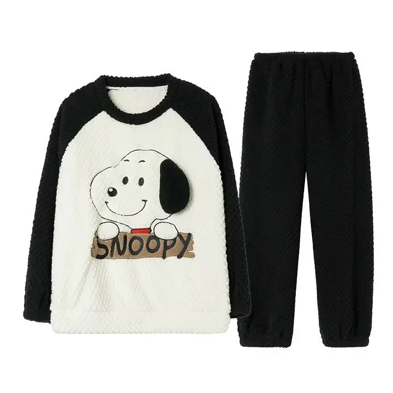 Conjunto de pijama casual Snoopy, padrão simples de desenho animado, flanela macia espessa, quente, casual, homens e mulheres, pode ser vestida fora