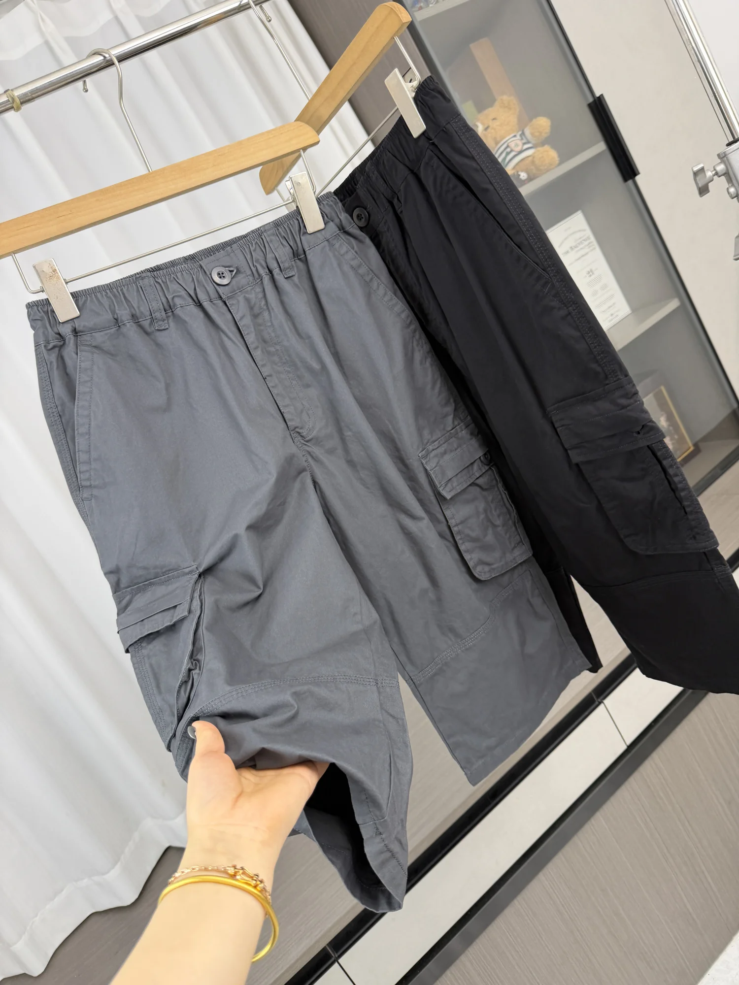 Retro Washed Cotton Outdoor Casual Men's Summer Shorts with Multiple Pockets Distressed Look Youth Fashion Straight Leg