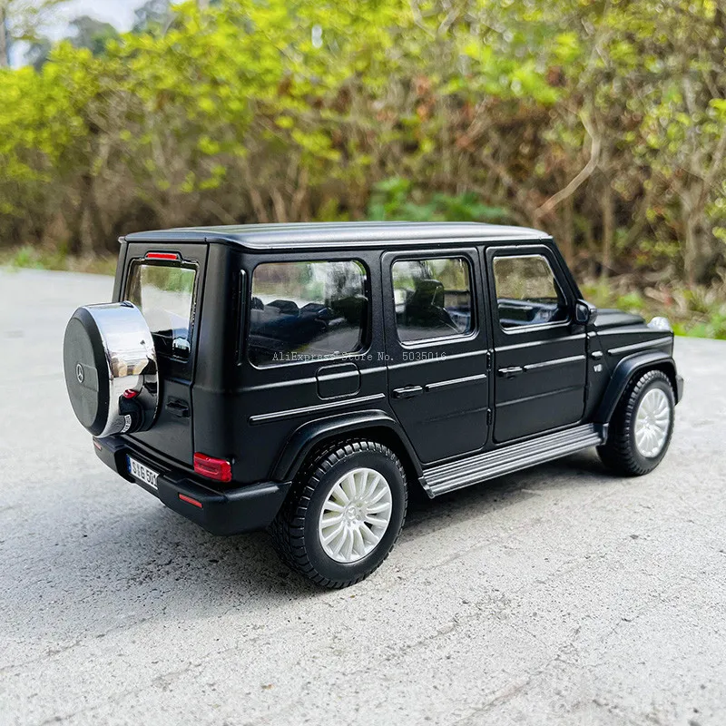 Maisto 1:25 Mercedes-Benz 2019 G-Class Simulation Alloy Car Die-casting Model Crafts Decoration Collection Toy Tool Gift Model