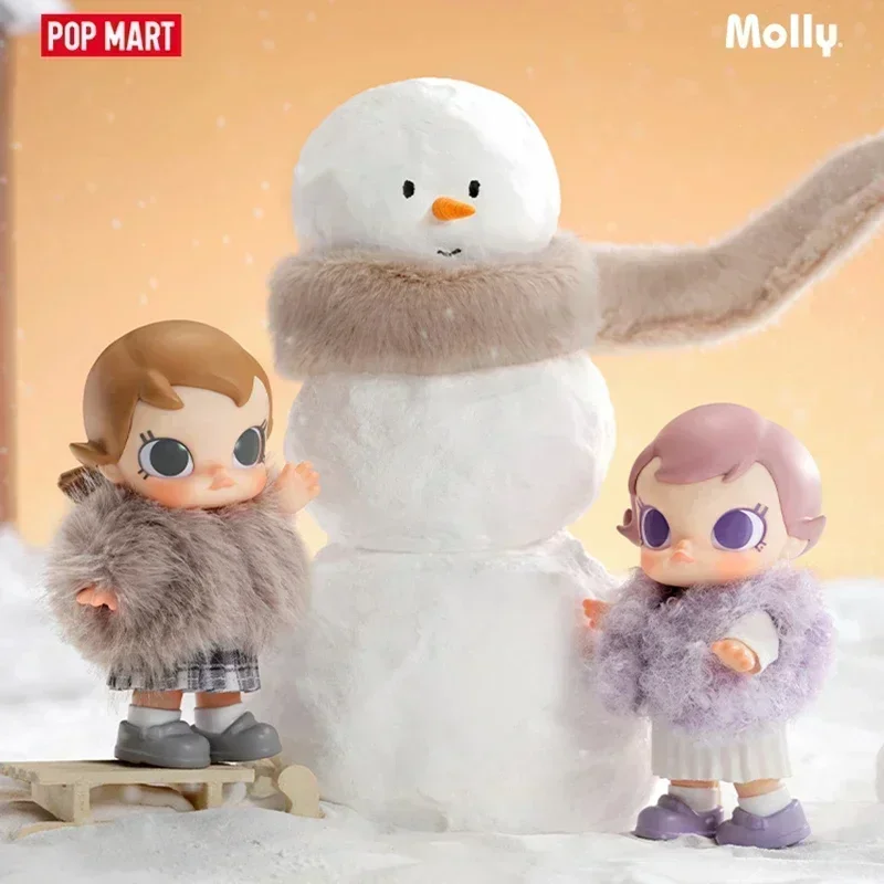 

POP MART Baby Molly Winter Fit Check Аниме-фигурка - Милая коллекционная игрушка-сюрприз в закрытой упаковке, украшение, подарок для девочек