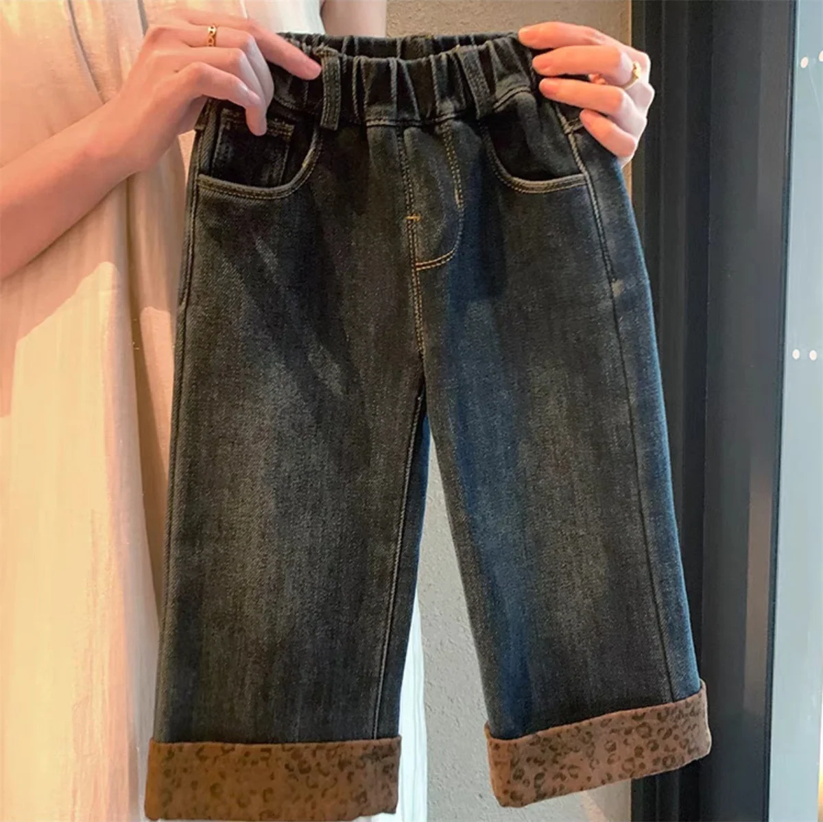 Mädchenjeans plus Fleecejeans Winter neue Baby Mädchen Schatz Leopardenmuster Patchwork Hose mit weitem Bein 2 3 4 5 6 7 Jahre Mädchenhose