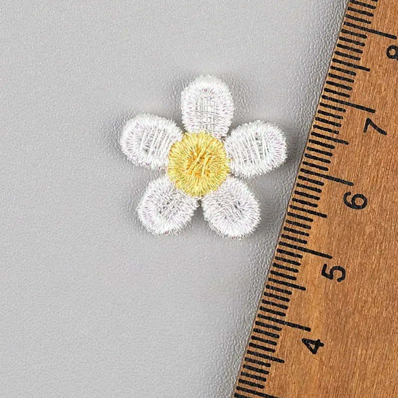 60 Stück bunte Sonnenblumen-Applikationen zum Aufnähen, ideal für DIY-Projekte, Kinder-Haarspangen, Accessoires, Kleidung, Hüte und Schuhverzierungen. – Detail 3