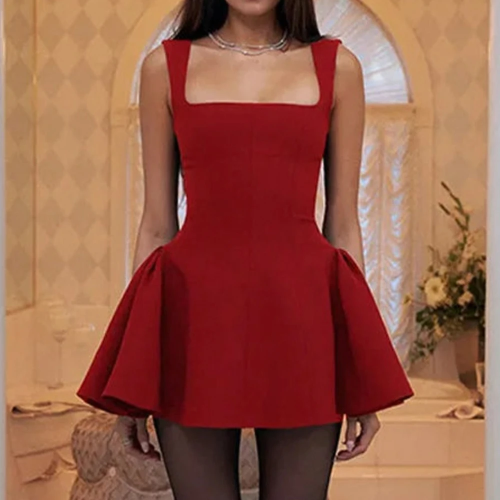 فستان أحمر لحفلات عيد الميلاد للنساء موضة بياقة مربعة بدون أكمام فساتين ضيقة على شكل حرف a مثيرة بدون ظهر فستان بدون أكمام 2025