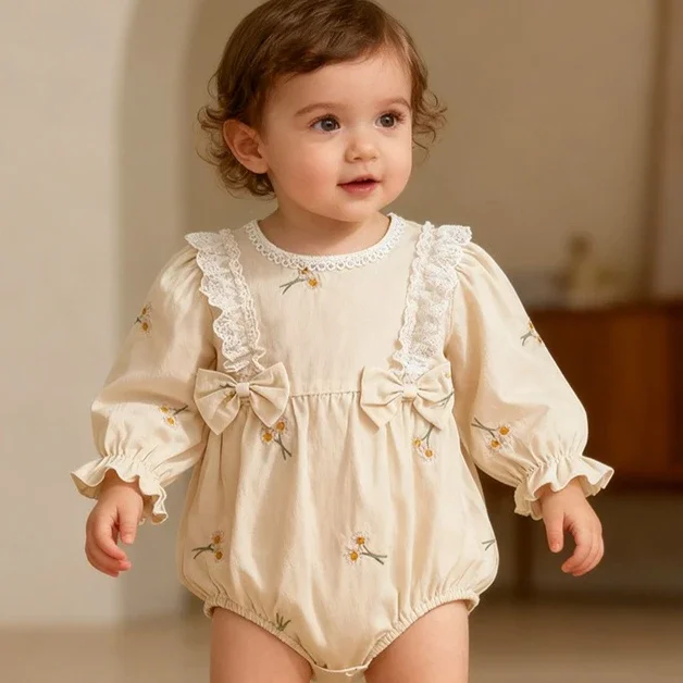 macacao-para-meninas-2025-nova-colecao-primavera-e-verao-roupas-infantis-macacao-casual-simples-com-laco-e-bordado-de-renda