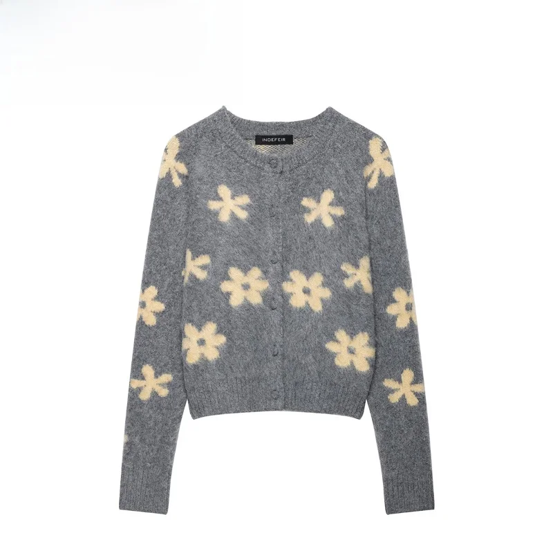 Fashionable Floral Knitted Jacket Women's Polyester Fiber Long Sleeve Short Coat Versatile Quality New Arrival Autumn Season
