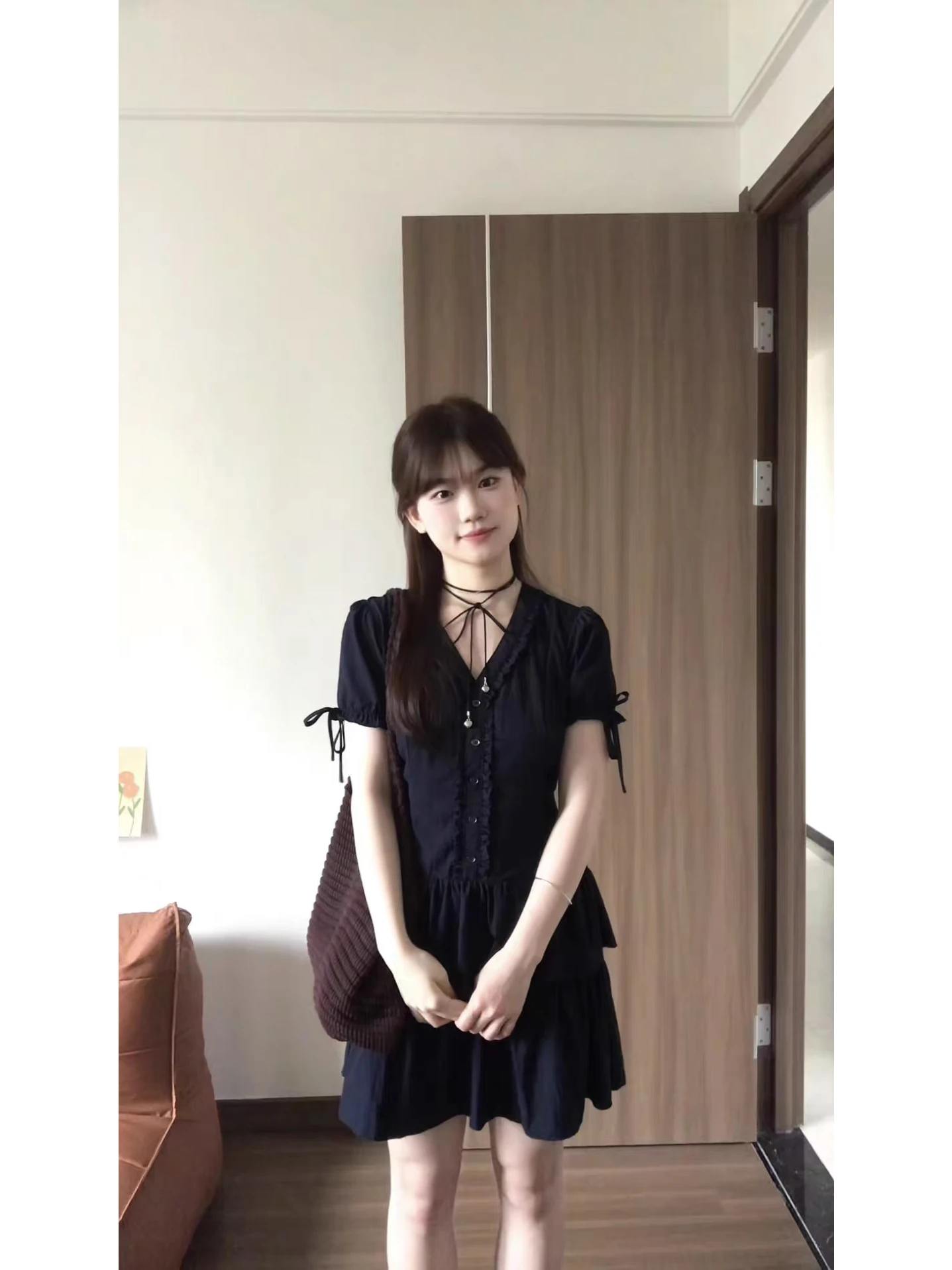 

Новое летнее женское платье с коротким рукавом и V-образным вырезом, приталенное, с юбкой А-силуэта, во французском стиле, из мягкого материала, миди-платье