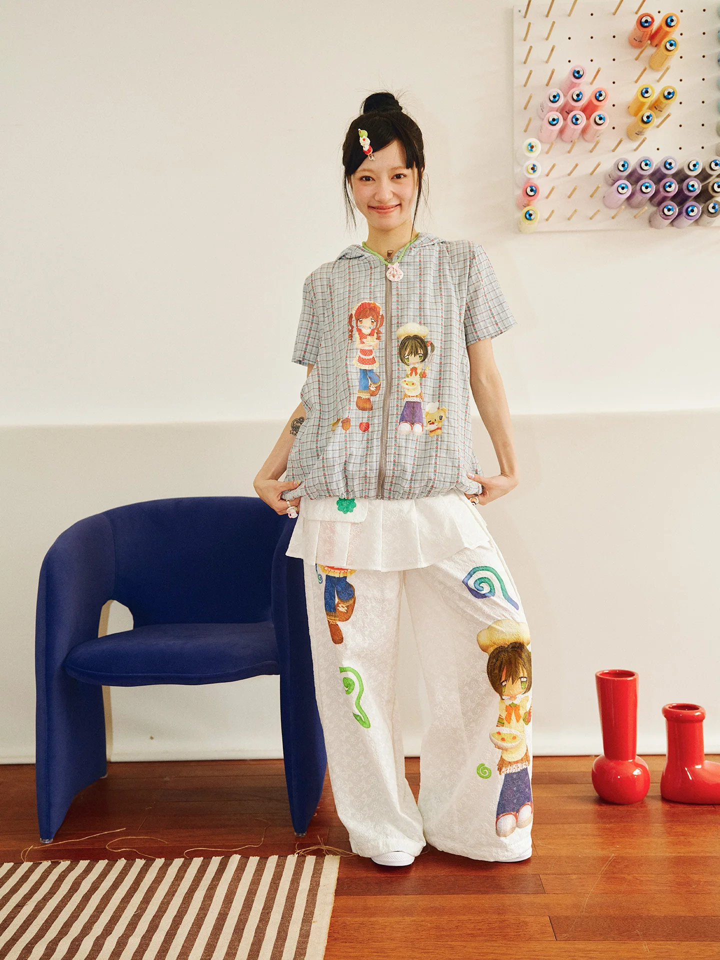 

Коллаборация Haveal X Caramel: Женская повседневная рубашка из чистого хлопка с клетчатым принтом, коротким рукавом, двухслойным дизайном и приталенным кроем.