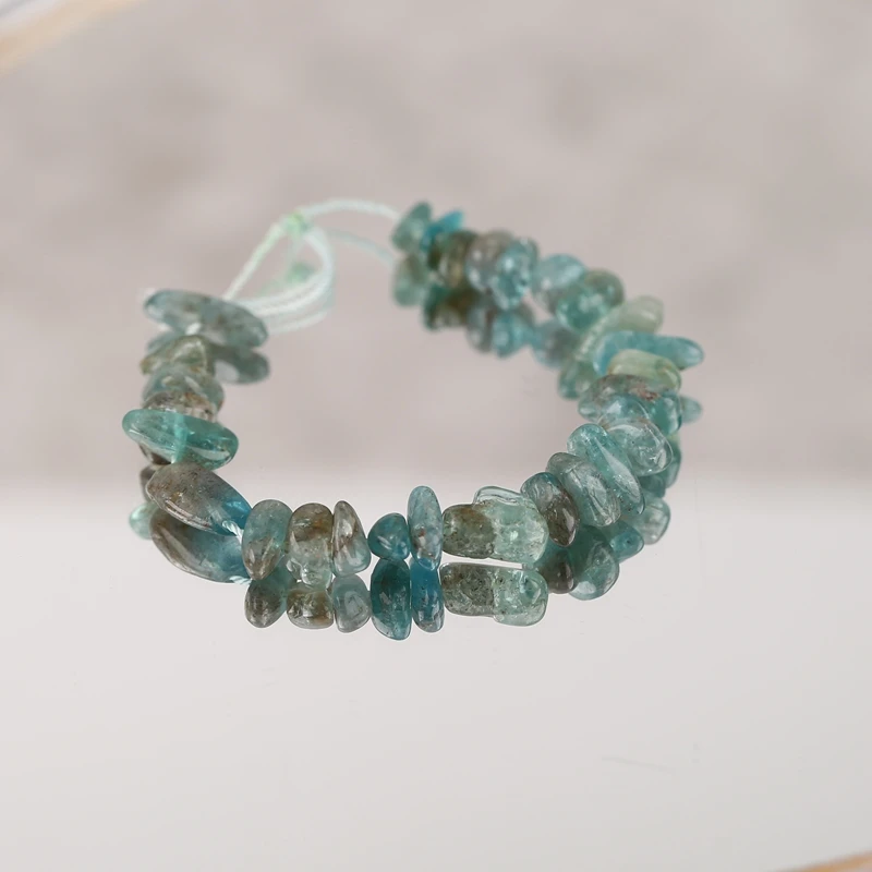 

Blue Apatite Crystal Loose Beads Bracelet Necklac Beads11.7g Natural Healing Crystal Pendant Fashion Jewelry Size 11x7mm - 6x3mm