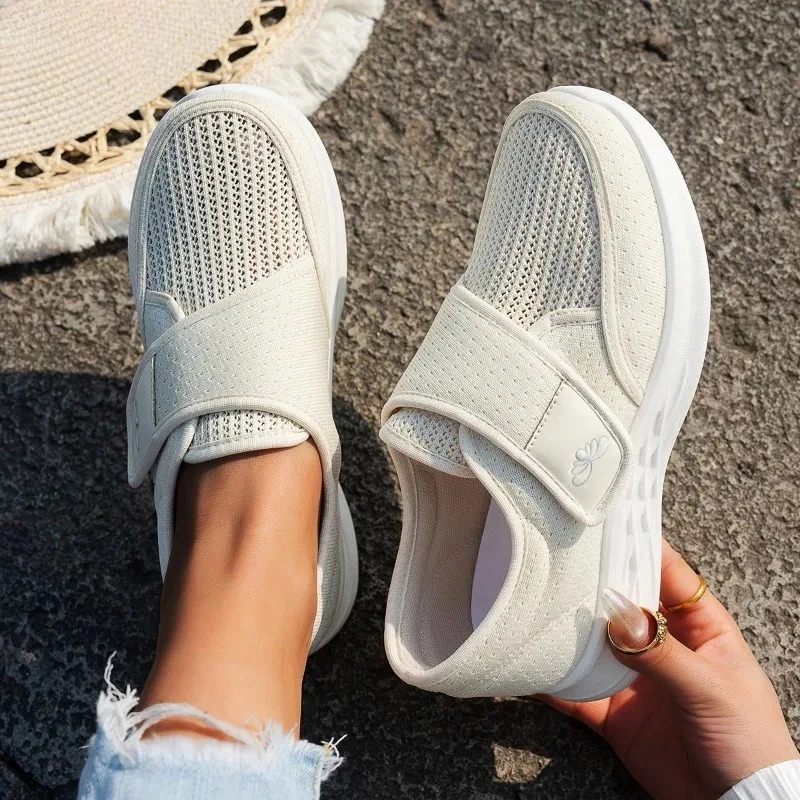 

2025 Women's Summer Shoes New Fashionable Breathable Women's Casual Walking Cloth Shoes Cheap Shoes Clearance