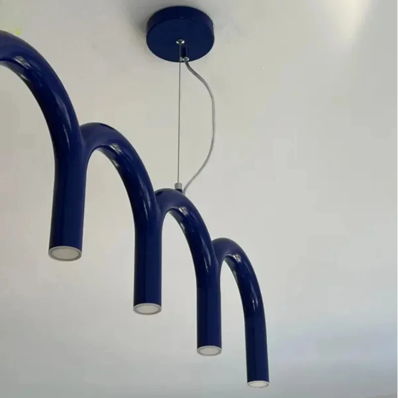 Nordycki minimalistyczny żyrandol w kształcie łuku LED, metalowa lampa wisząca do jadalni, kuchni, salonu, nowoczesna dekoracja domu, oprawa sufitowa.
