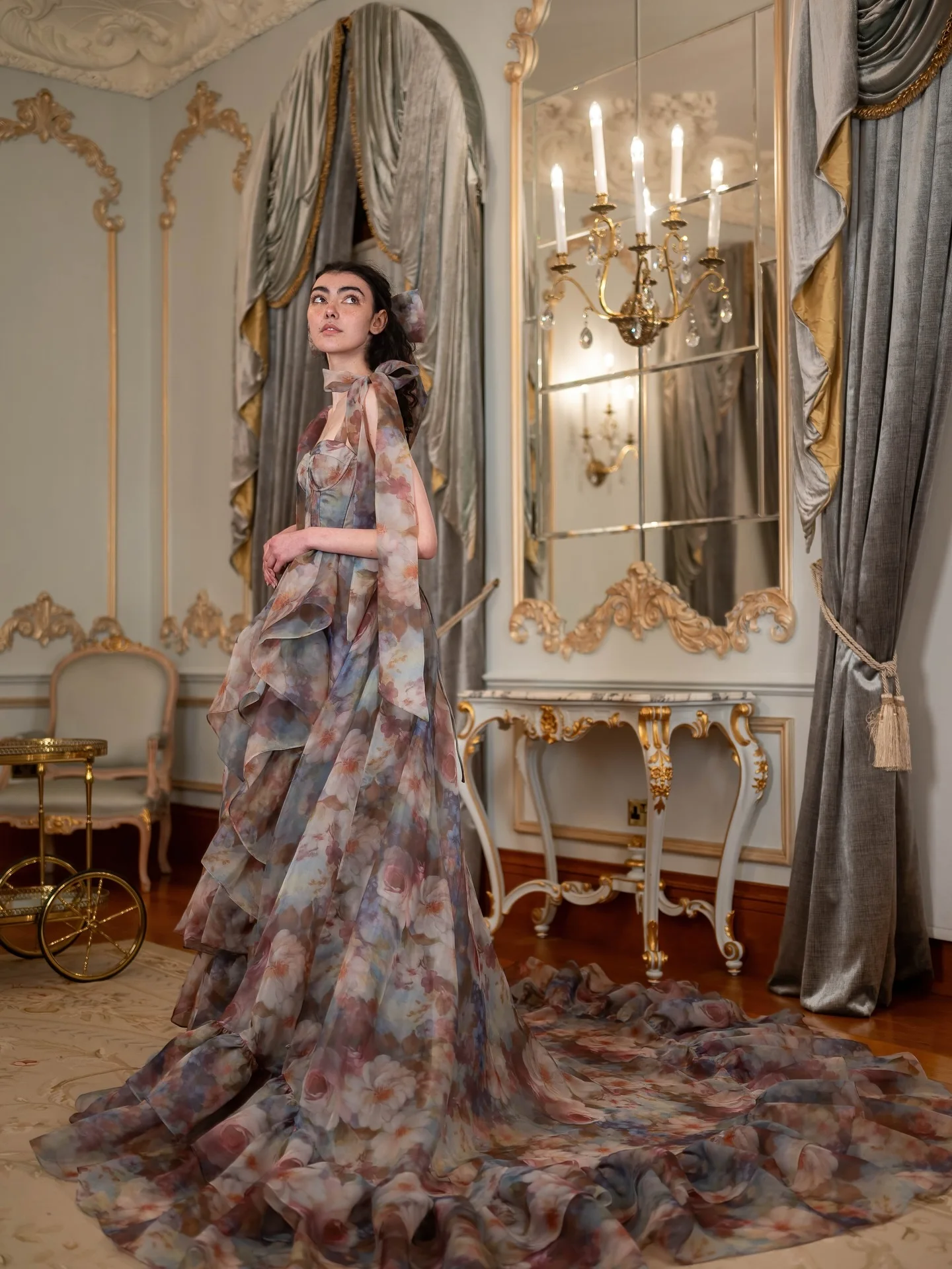 Novo vestido de noite floral de chiffon com camadas de babados chique sem mangas com decote em v boho romântico maxi vestido de festa com estampa bonita