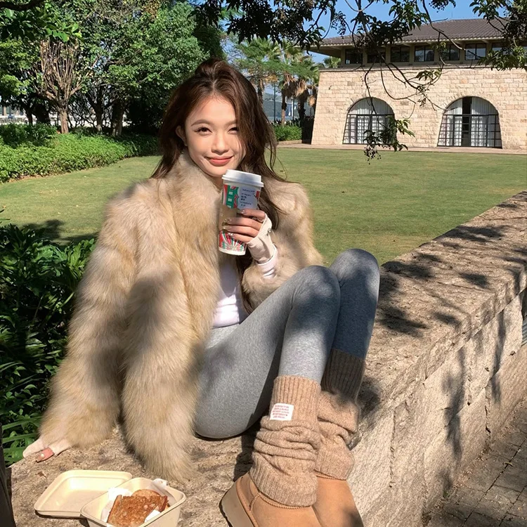 UMI MAO ヘイジーファンタジーアンバーフローイングライトヴィンテージグラデーションクリームカラースモールスタンドカラーフォックスファーコート女性用冬新作