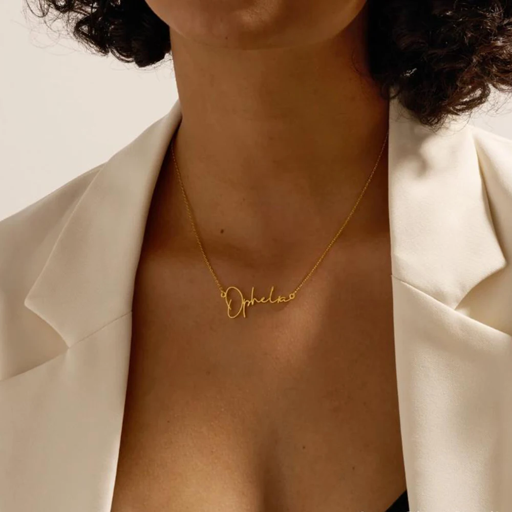 カスタマイズされたネームネックレス、パーソナライズされたネームネックレス、彼女への誕生日プレゼント、母の日のギフト、彼女の母親へのギフト