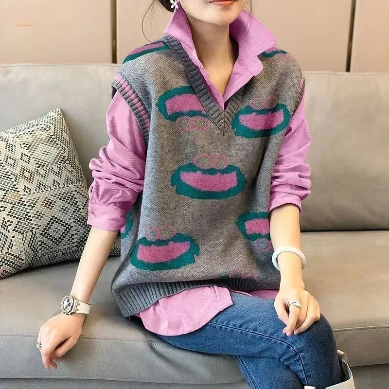 Casual New Knitwear Waistcoat Fashion Clothing 2024 Female Sweater Trend Sales Smooth Luxury Classic Jumper Women's Knitted Vest
