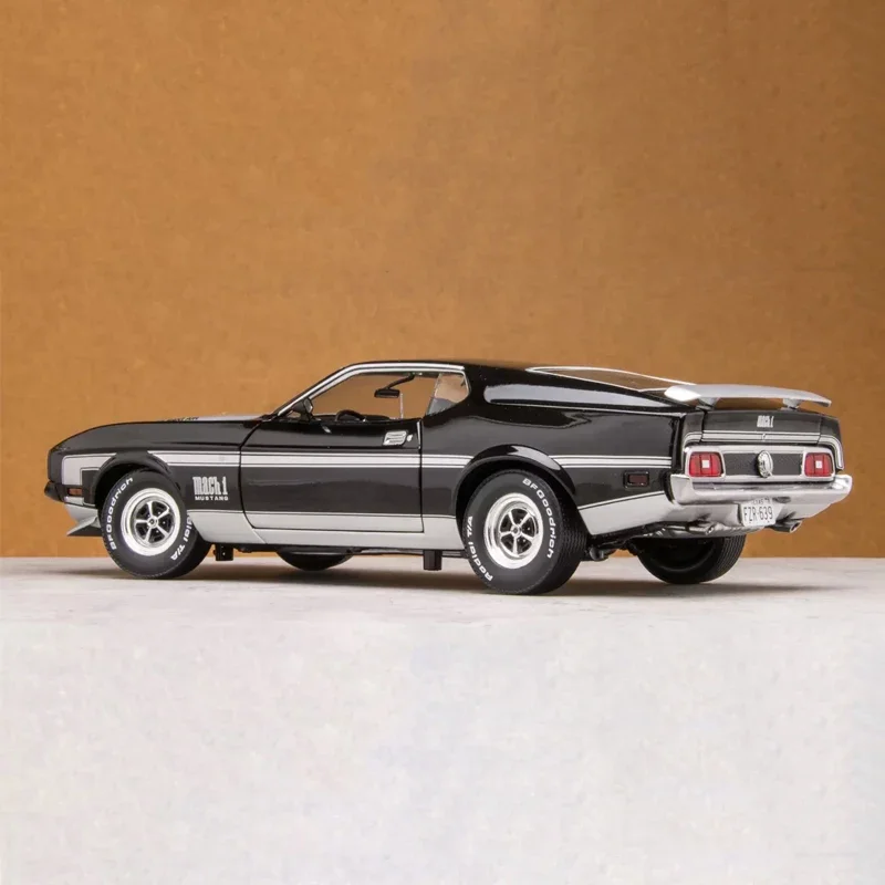 1:18 Scale 1971 Ford Mustang Mach 1 Muscle Car Alloy Simulation Car Model Diecast Metal Toy Collectible