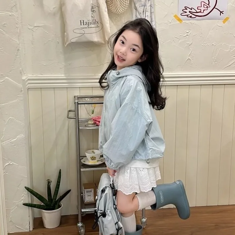 

2025 New Girls' Lightweight Korean Style Windbreaker Jacket Hooded Windproof Outdoor Kids' Clothing Spring Autumn Casual Trendy