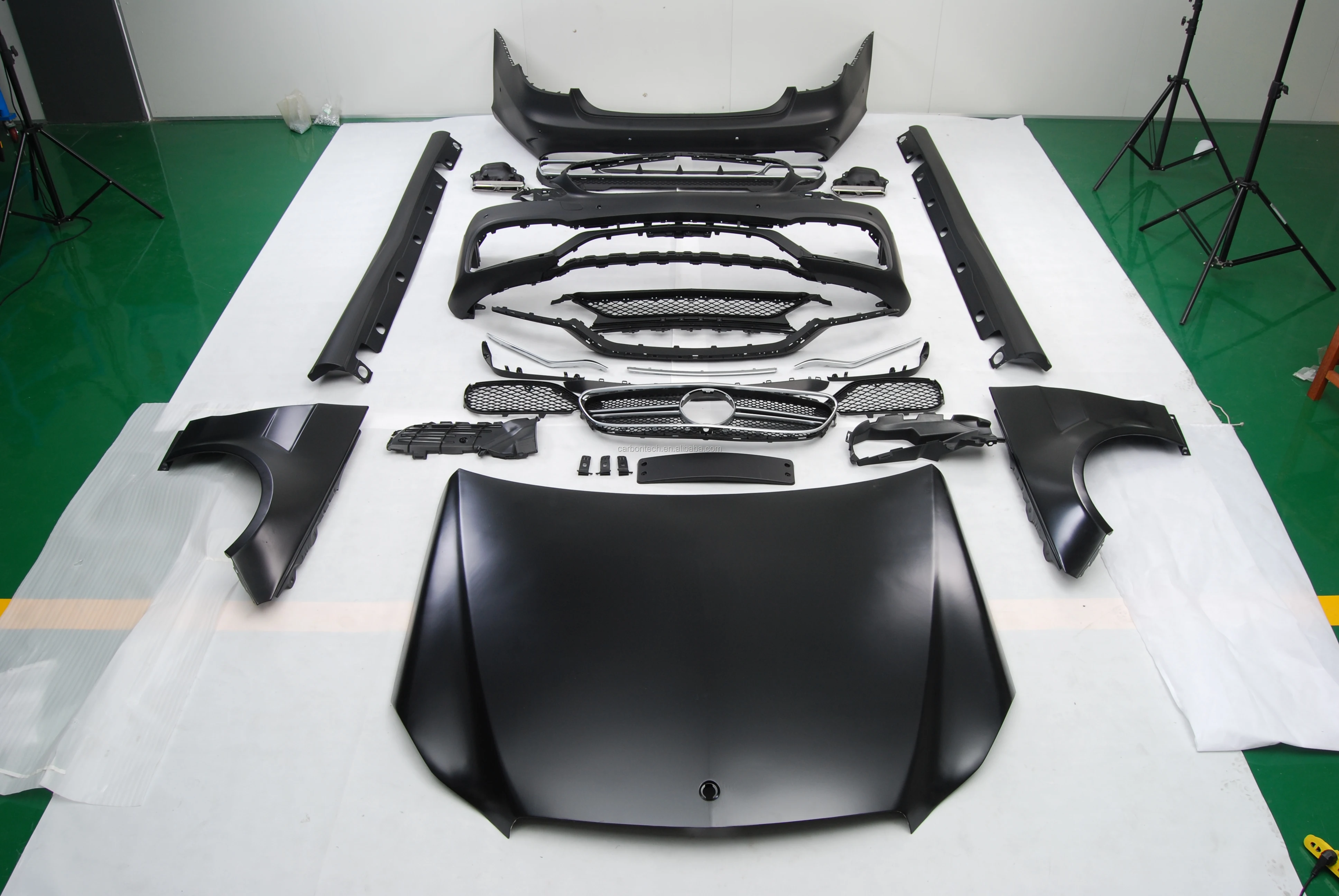 Auto Car Parts Bodykit Full Body Kit  E63 Facelift for Mercedes W212 E Class E350 E300 E260 E250 E200 Car Bumpers