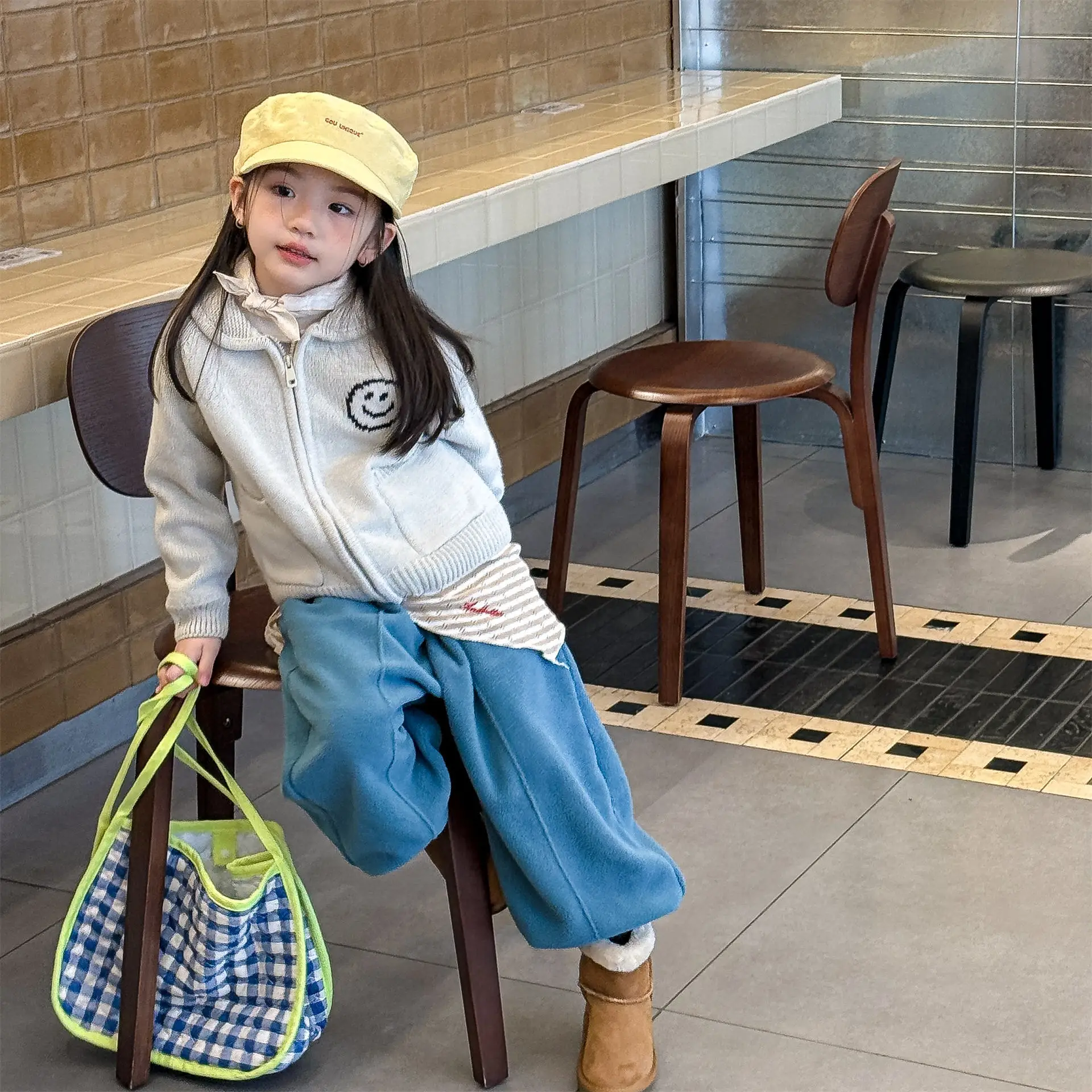 

Childrens Pants 2025 Autumn Winter New Korean Version Fleece Sanitary Pants Warm Solid Color Versatile for Daily Wear