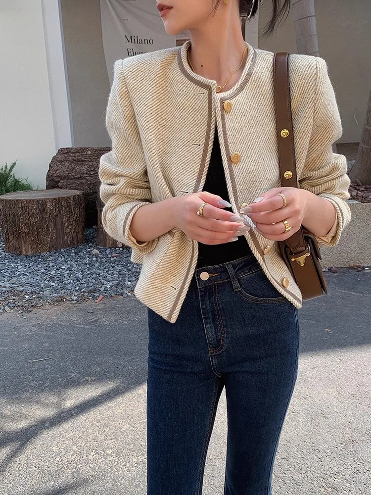 

Women's Spring Autumn New in Round Neck Cardigan Solid Color Fashion Retro Button Loose Casual Long Sleeve Short Coat Tops