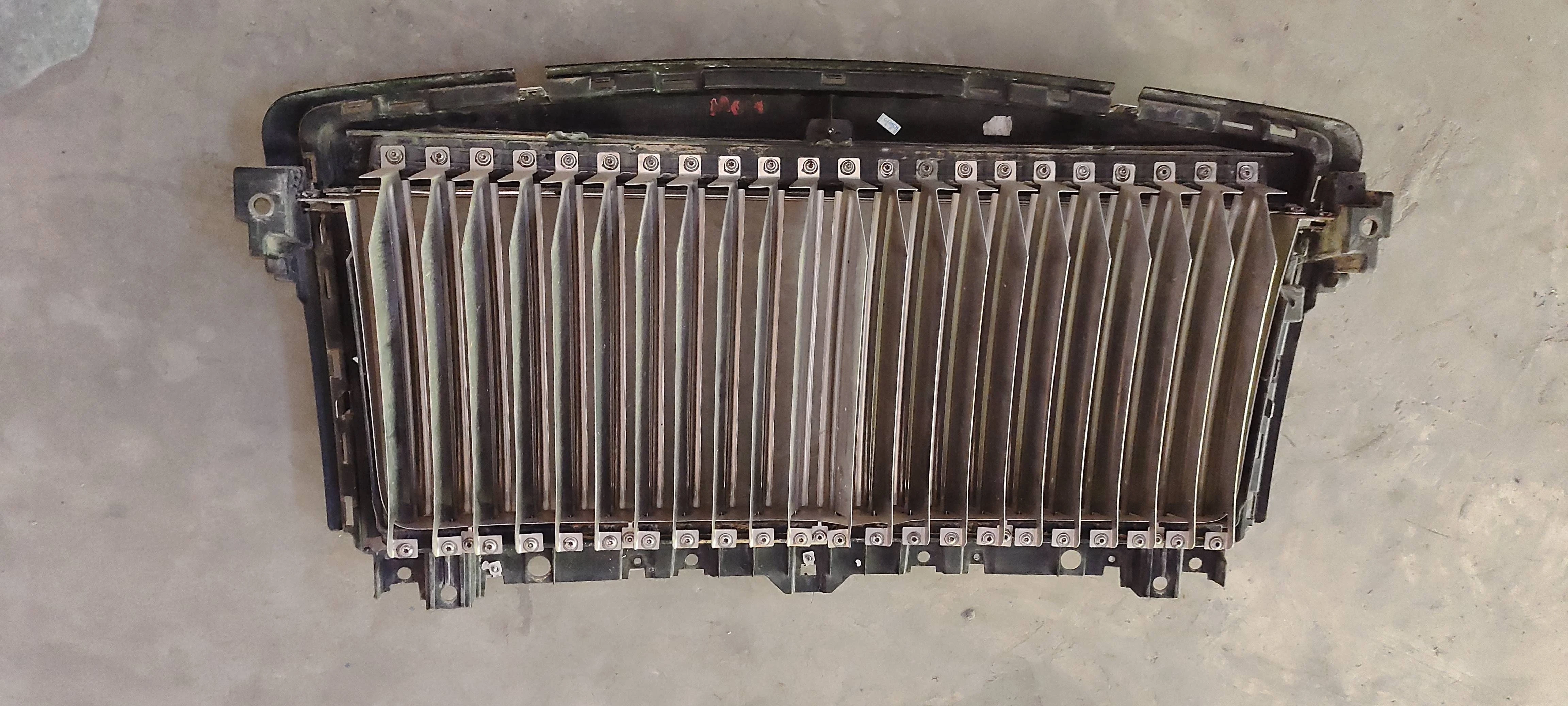 Original gebrauchter Frontstoßstangengrill für Phantom OEM 51429150383 51137246427 51137246428