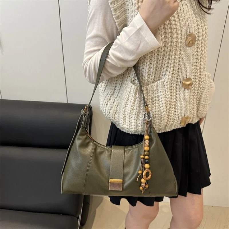 

Ladies Crossbody-Bag Crafted From Premium Leather Featuring Casual Simple Vintage And High-End Daily Style​