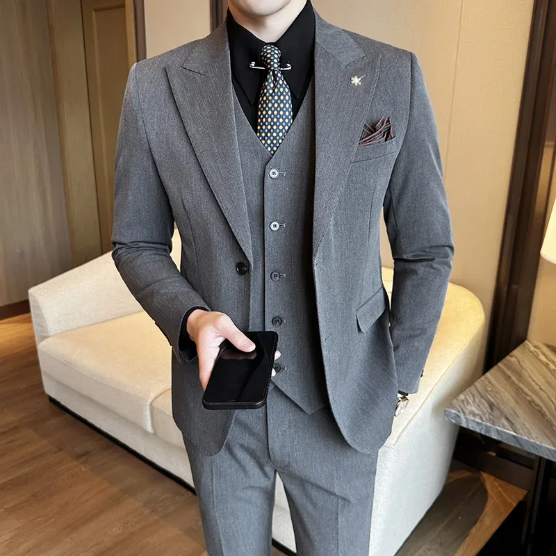 

(Blazer + Vest + Trousers) 2024 New Men Formal Business Solid Suit 3 Pieces Set Italian Style Luxury Wedding Social Party Tuxedo