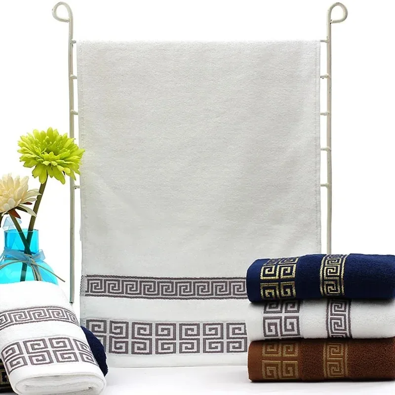 100% Cotton Luxury  Soft  Embroidered  Beach Towel  Super Absorbent Bath Towel for Adults Quick Dry Bathroom Towel Bath Towels view 3
