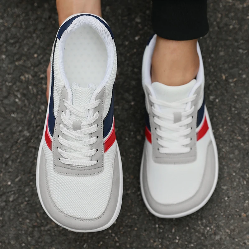 

New Wide Toe Men Shoes Casual Versatile Soft Sole Wide Last Shoes Walking Sneakers Breathable Mesh Comfortable Barefoot Shoes