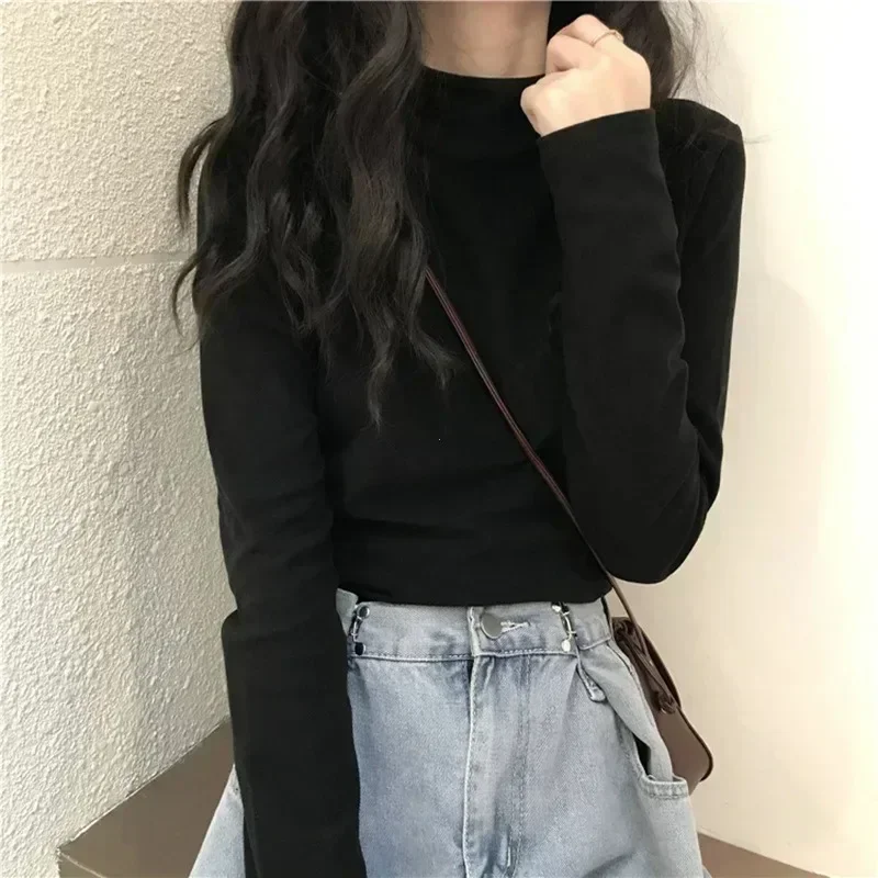 2025 Merk Eenvoudige Effen Kleur Tops Nieuwe vrouwen Witte Lange Mouwen T-Shirt Herfst Winter Afslanken Half Coltrui Dieptepunt shirt