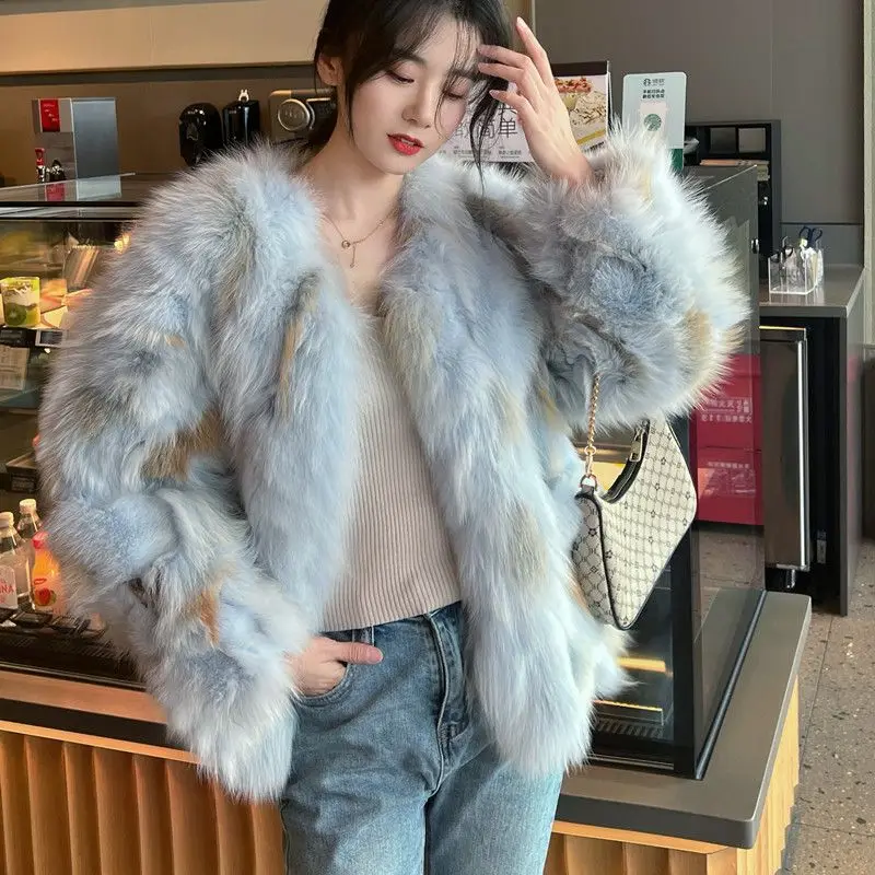 معطف فرو شتوي جديد لعام 2025 سترة نسائية شابة وأنيقة