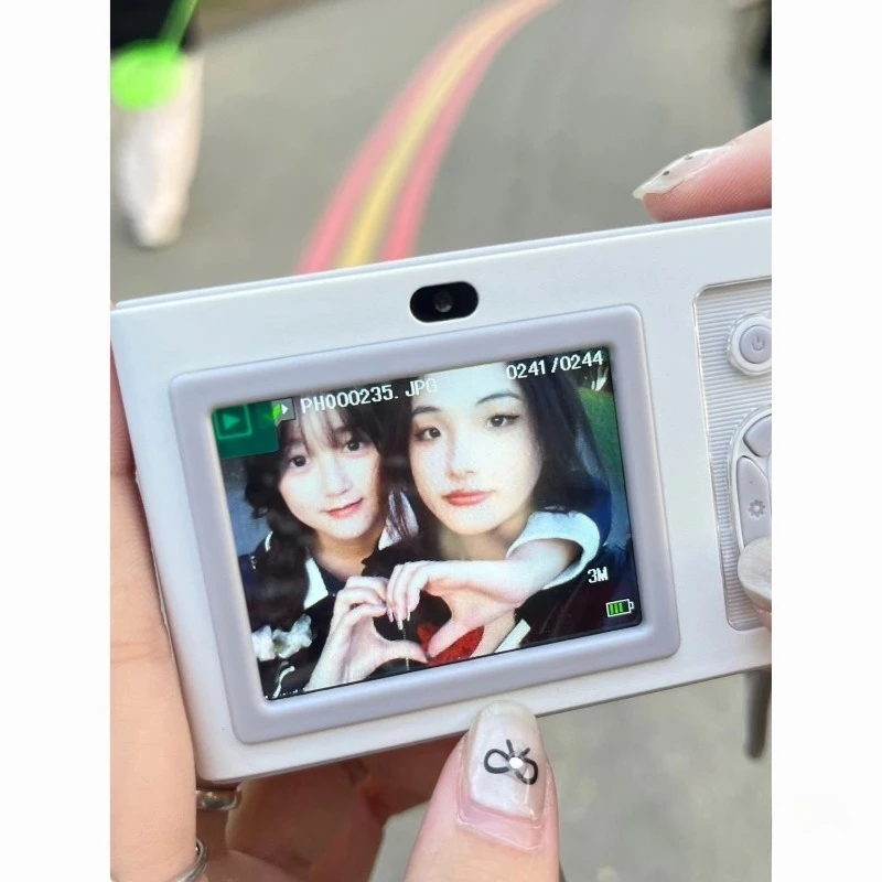 Retro high definition camera CCD upload digital digital camera